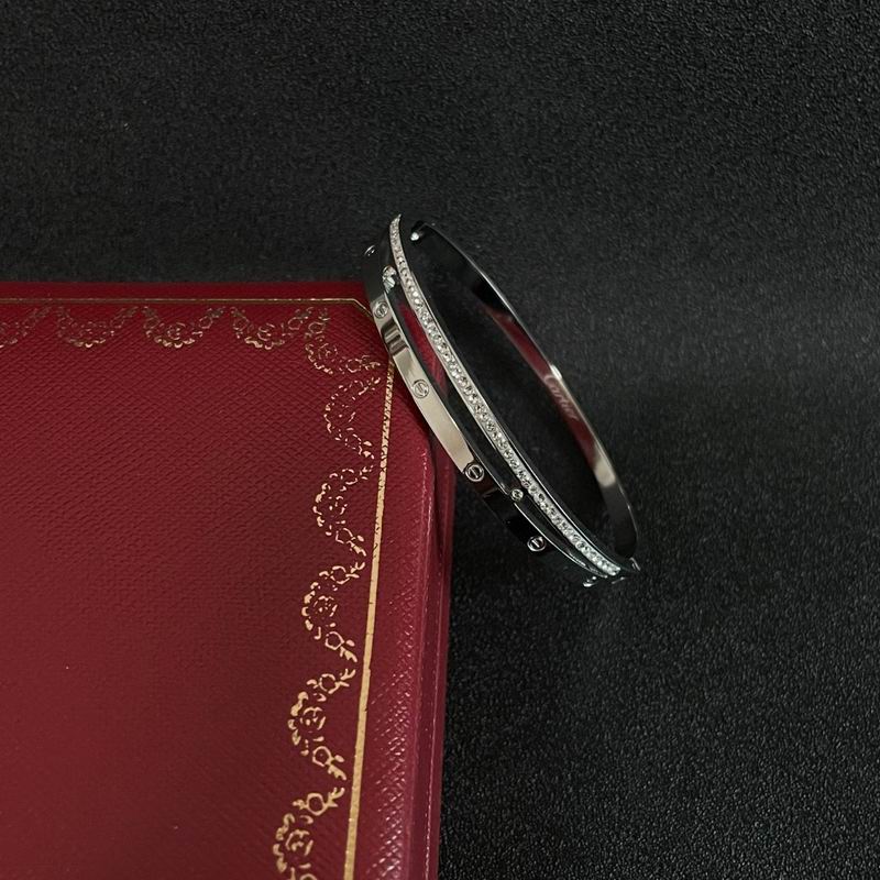 Cartier bracelet 05yxh08